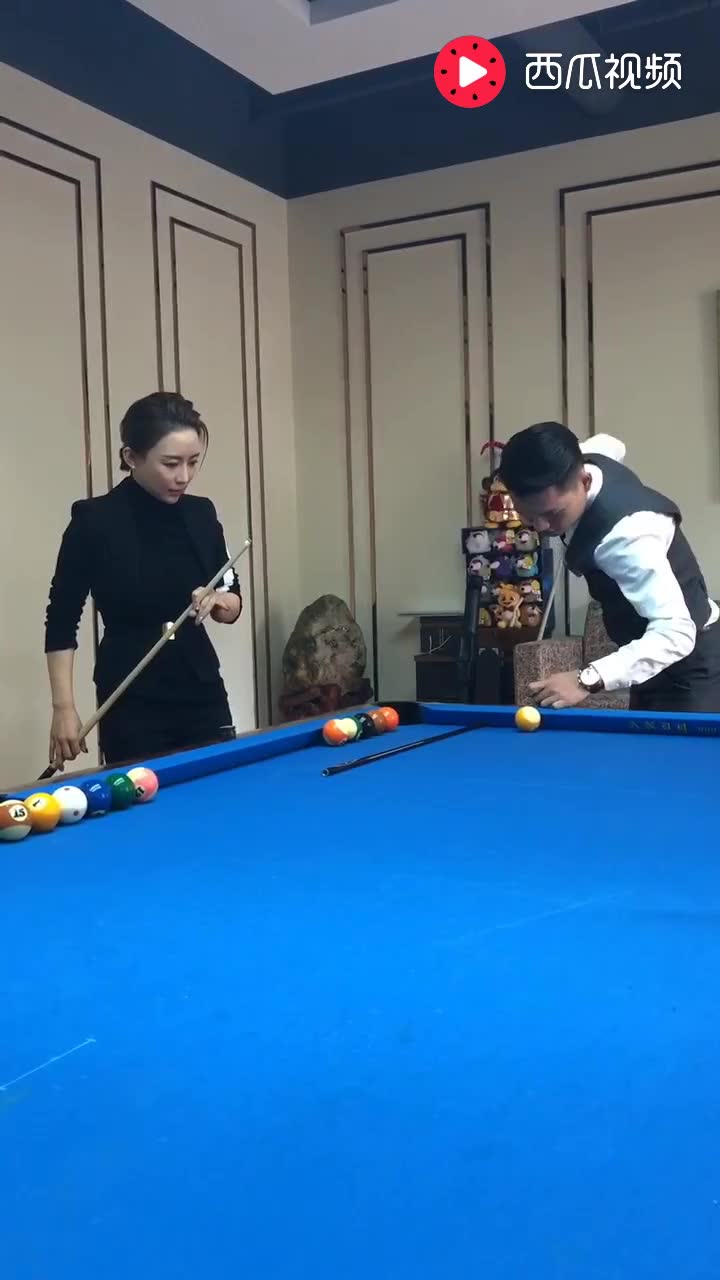 潘晓婷教你打台球初级教程(四)中杆的打法技巧