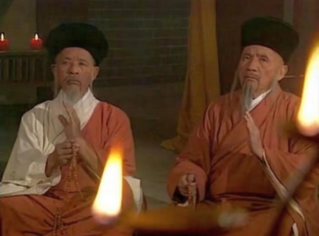 网友提问《天龙八部》里枯荣大师为啥宁愿烧了六脉神剑，也不换少林七十二绝技？这波操