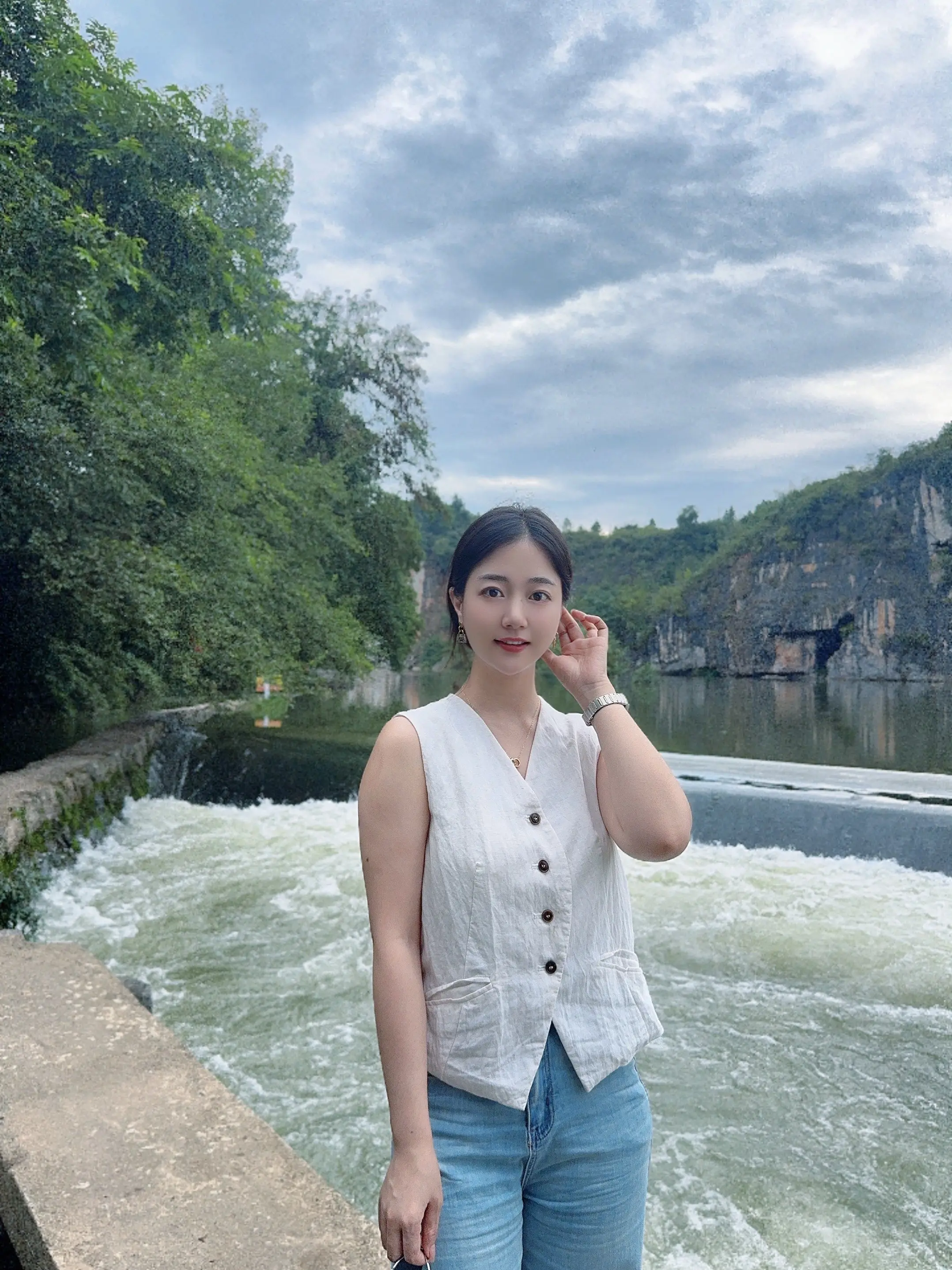 现在真的还有 80 后没结婚的吗？如果有，你是 8 几的呢！