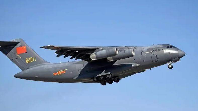 11架次解放军军机清晨出击，直扑西太平洋！2月11日清晨7时44分起，台军方