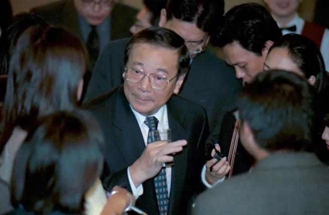 台当局行政部门负责人张俊雄于27日病亡，享寿87岁，身兼民进党主席的赖清德、秘书