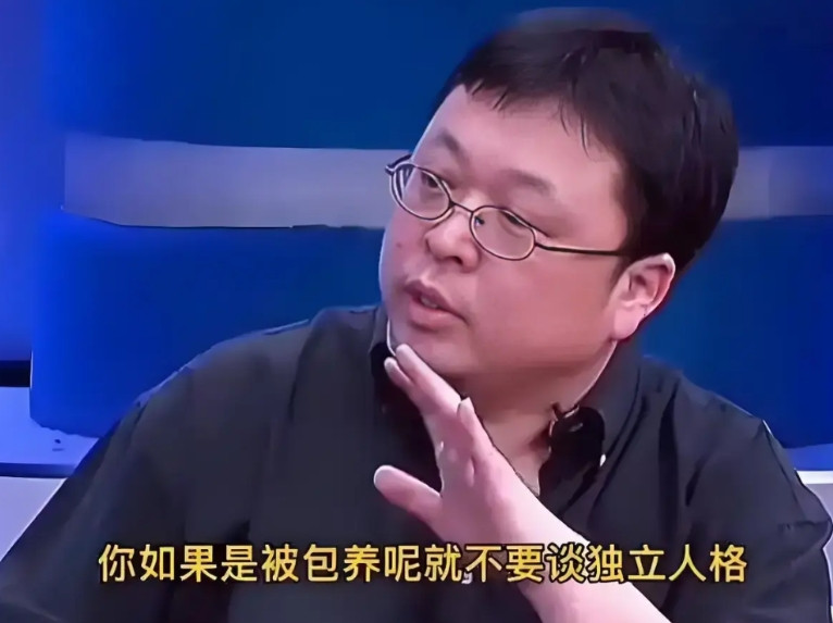罗永浩54岁了，丁克一族，没有生娃。没有家务事，有精力，哈哈哈，粉丝们太有趣了。