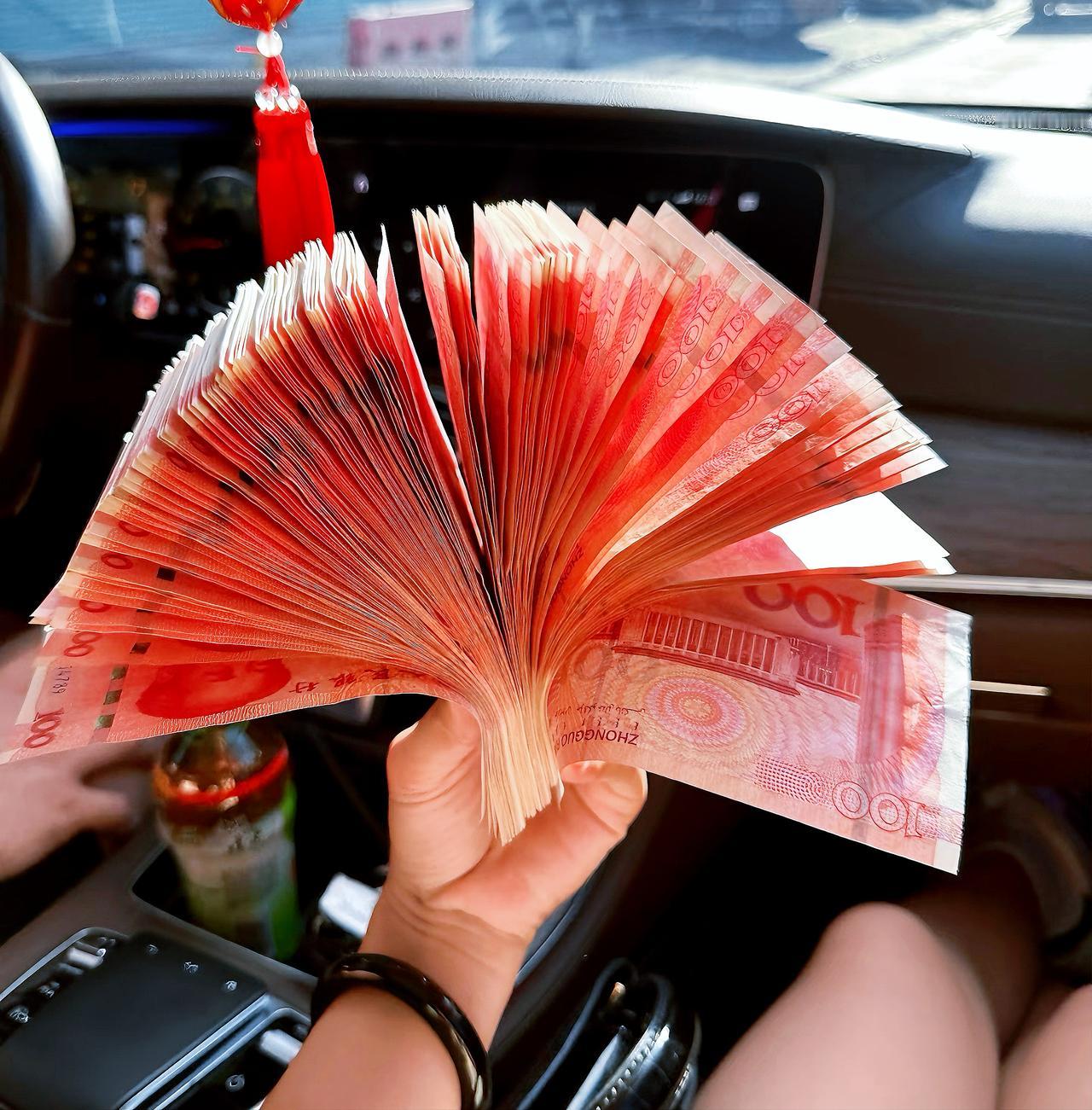 我特别喜欢我的公婆。​我公公66岁，有退休金8600，婆婆63岁，有退休金48