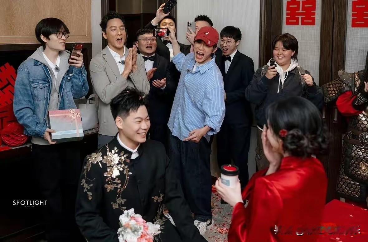 吴彦祖吴闯素人接亲现场？我要是新娘，肯定能感动一辈子，这是新郎为新娘准备的惊喜，