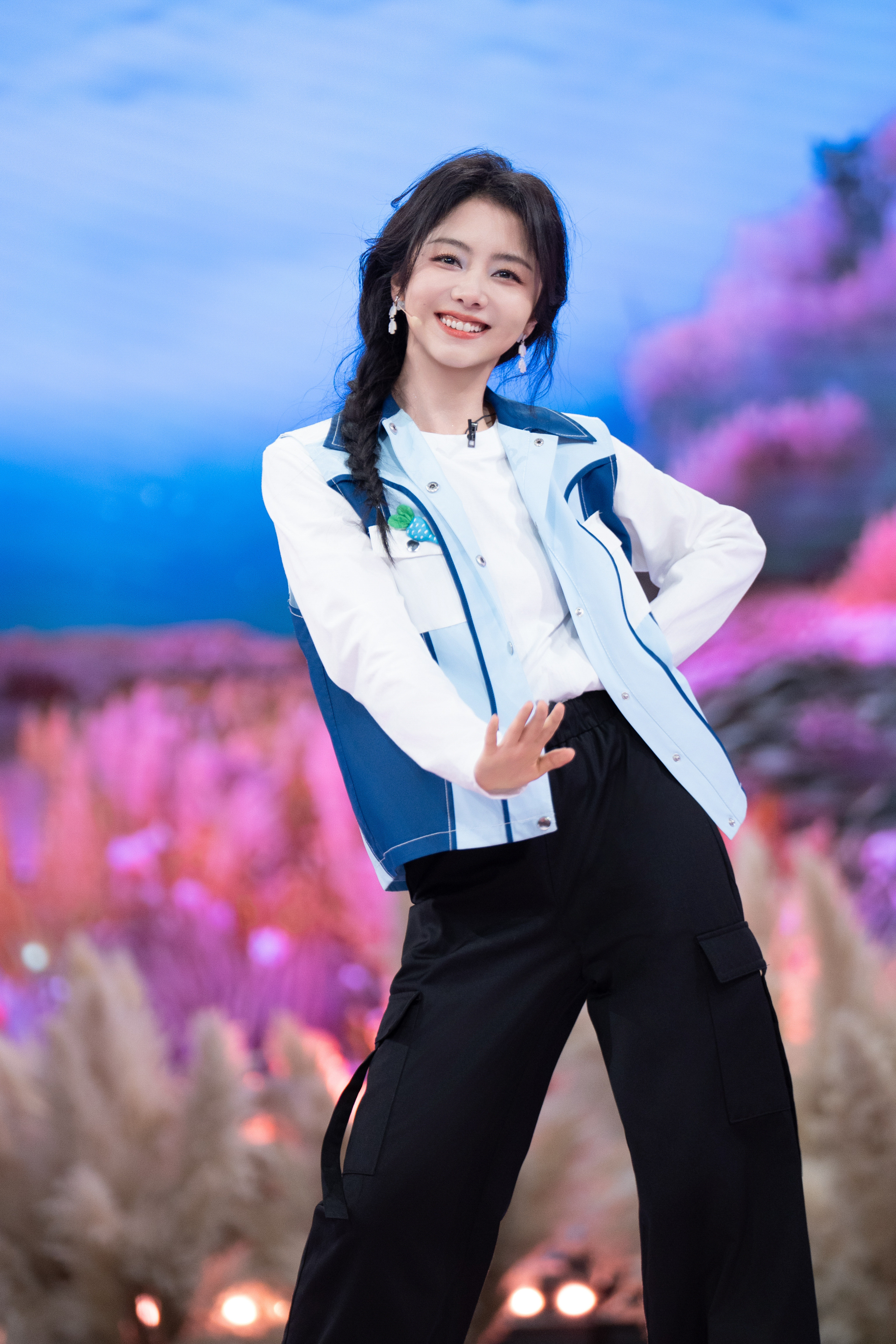 谭松韵💫谭松韵逍遥六六山之旅发生了什么让肖瑶笑意满怀？今晚21:30，锁定