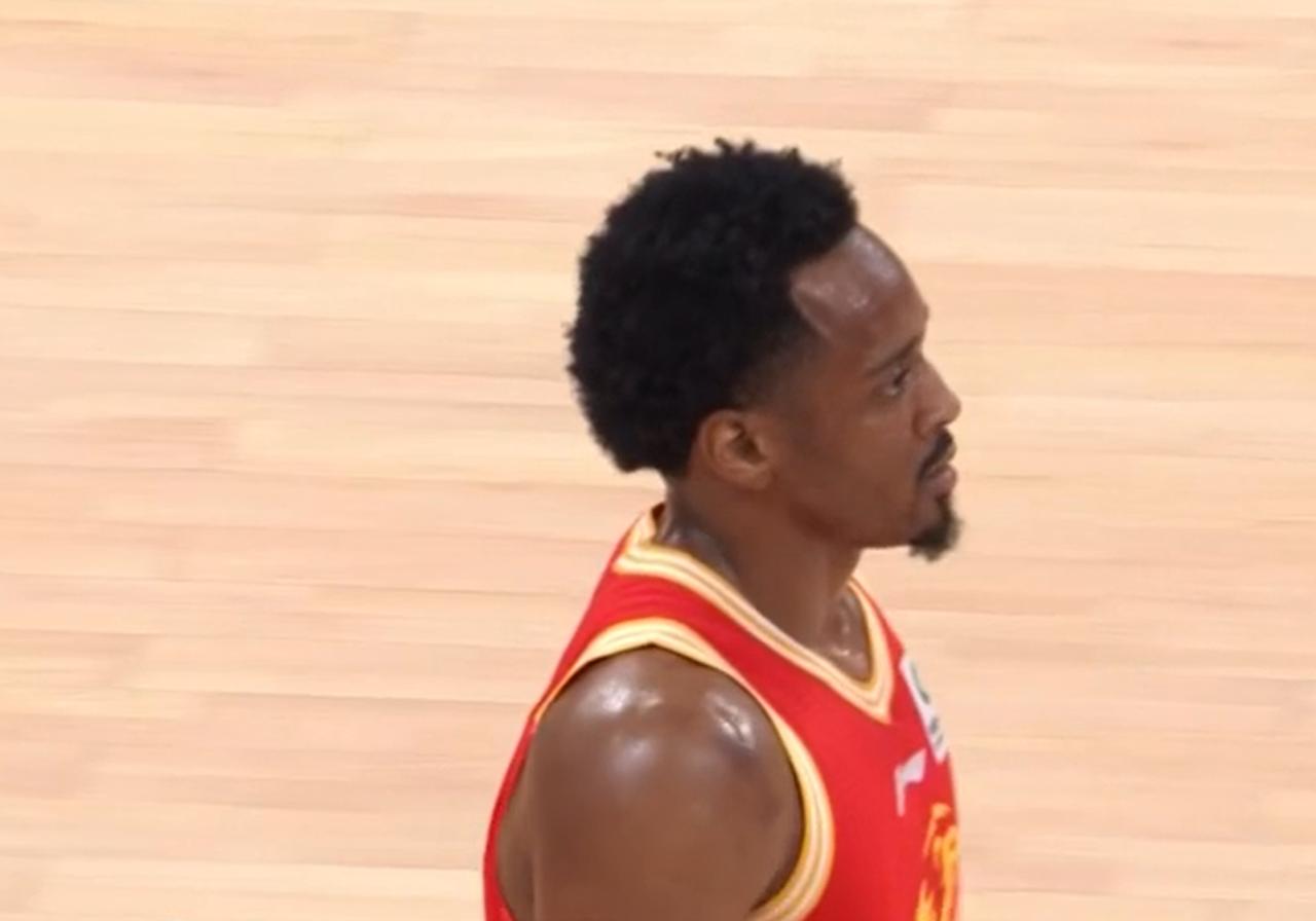 输广东6分，揪出表现最差之人，狂出手21次，命中率仅三成，坑惨了广厦队！CBA