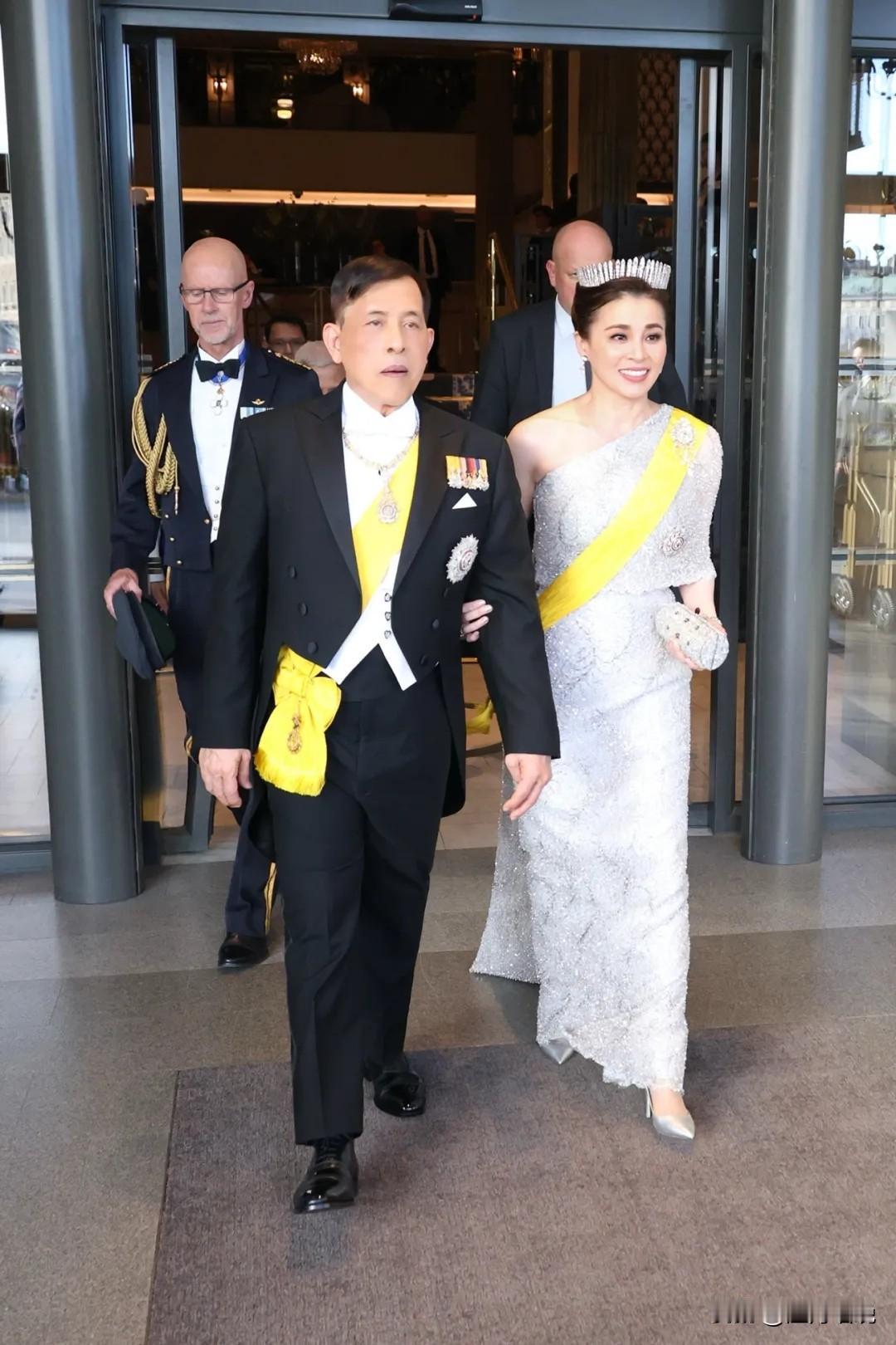 随泰王出访瑞典的素提达王后，四天行程活动中五套华服惊艳世界，优雅风采闪耀国际舞台