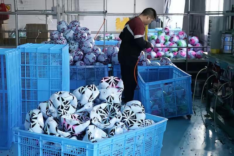 河北的电商小作坊，都快把浙江、广东的老板给逼疯了。在某多多上，几块钱就能买到一把