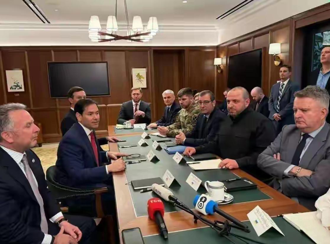 美俄密谈48小时，泽连斯基新年夜倒计时？