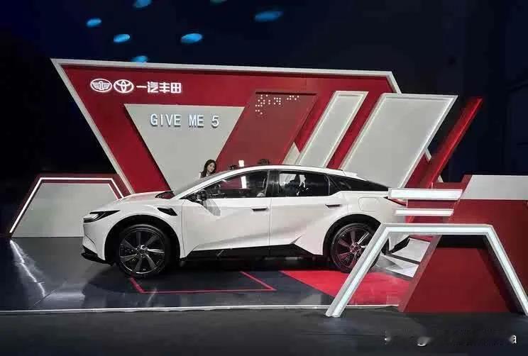 想买性价比高的合资新能源？一汽丰田bZ5别错过！起售价12.98万，