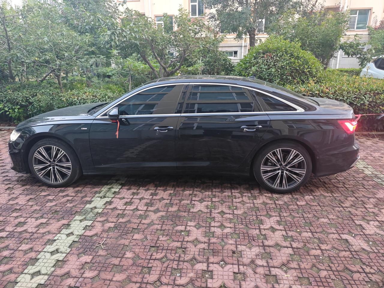 不知不觉间，我的大六子已经提车一年了，行驶里程也来到了将近两万公里，我的大六子是