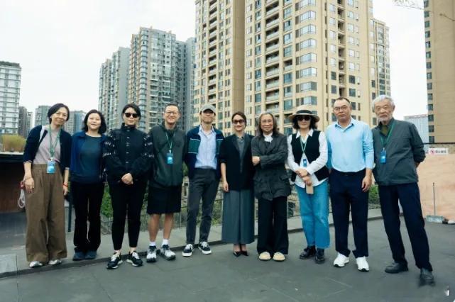 确实太真实了，《酱园弄》顶配全明星扎堆，章子怡、杨幂、赵丽颖、雷佳音全是顶流大咖