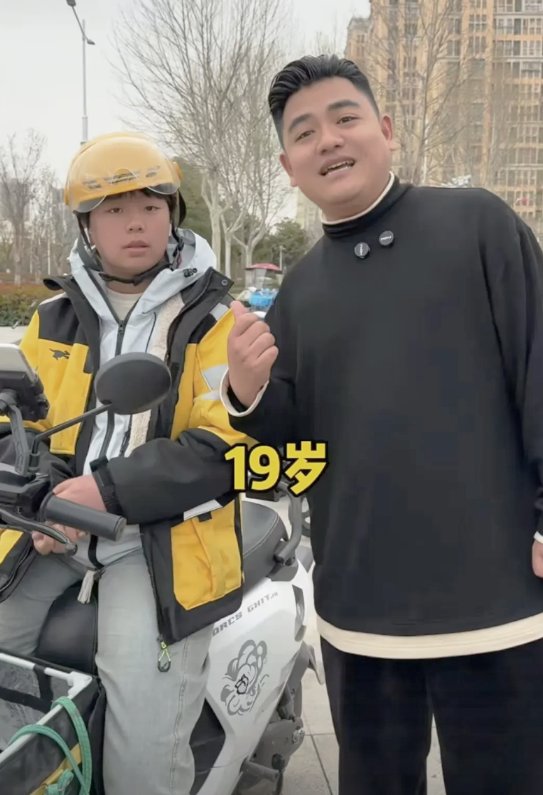 泪目！在江苏沭阳，父亲因癌症离世，母亲改嫁他人，年仅19岁的女孩毅然放弃学业，靠