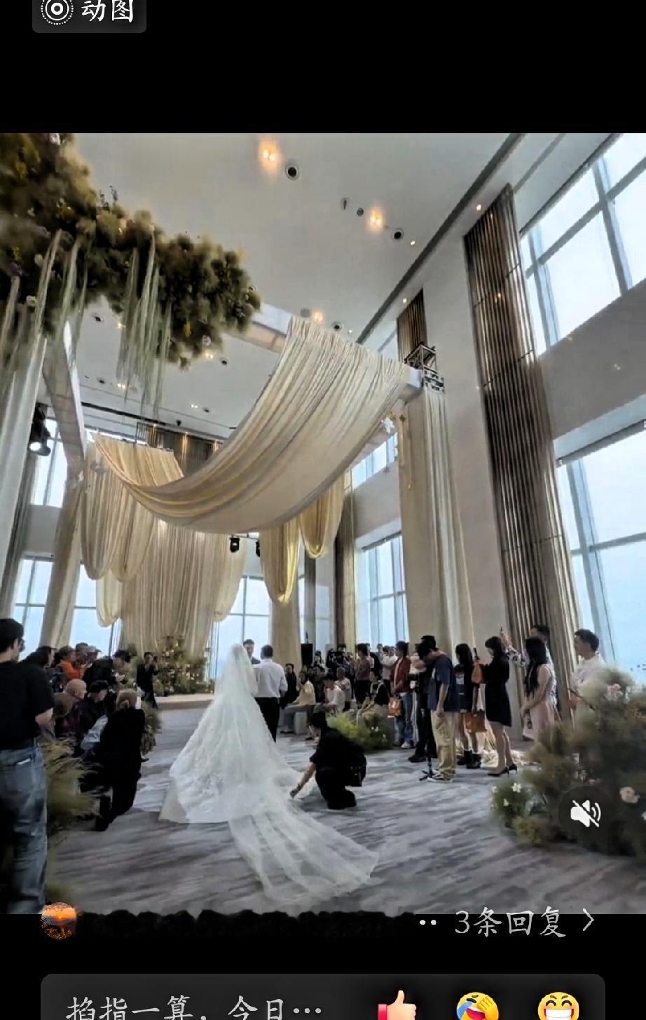 湖北一姑娘结婚，没要男方一分彩礼。爸妈陪嫁一辆400万的车，外加600万现金。婚
