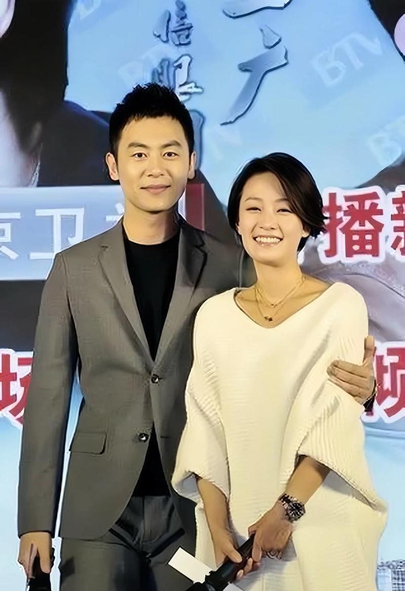 高烧39度，乳腺堵得像石头，马伊琍还在镜头前跟朱亚文拍激情戏。台下记者追着问：