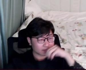 雕哥：现在打把dota好累啊，很忙好吧，要的操作很多好吧。说出来你们可能不信，很