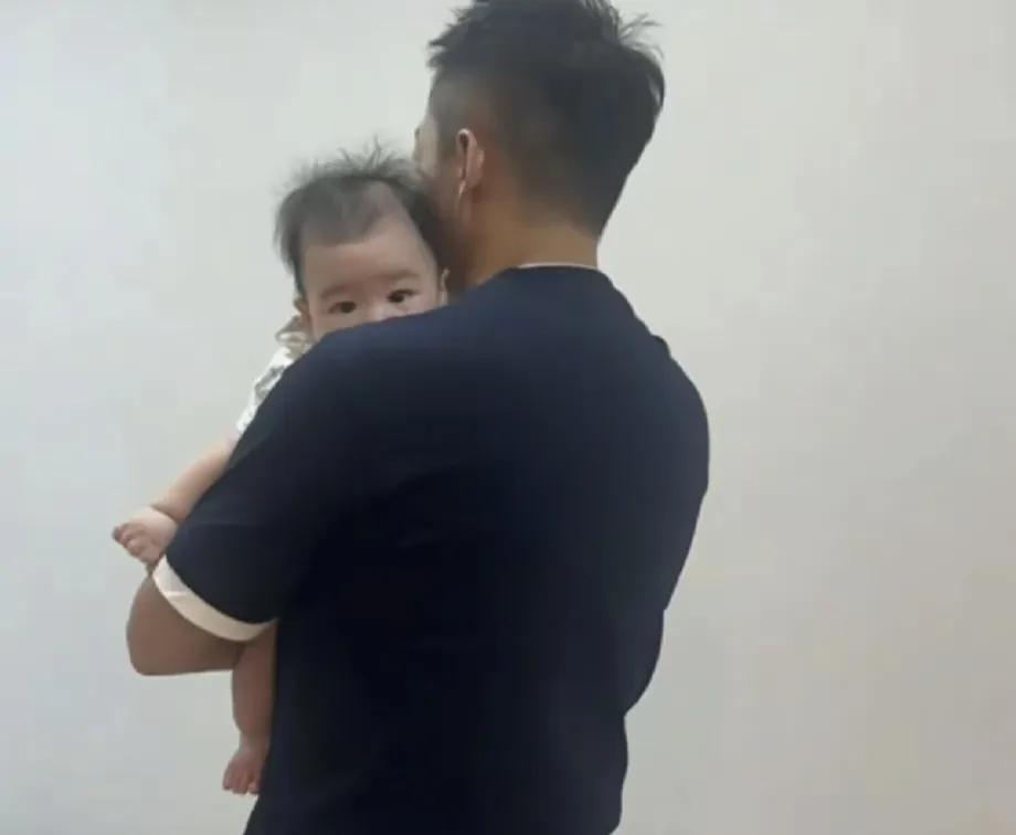 7月9日，马筱梅突然更新动态，汪小菲抱着汪宝这背影温馨又幸福刚刷到马筱梅更新的