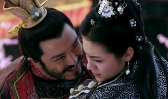 在乱世中，权力和欲望交织，总会酿出让人意想不到的悲剧。刘粲刚坐上皇位，就对年轻貌