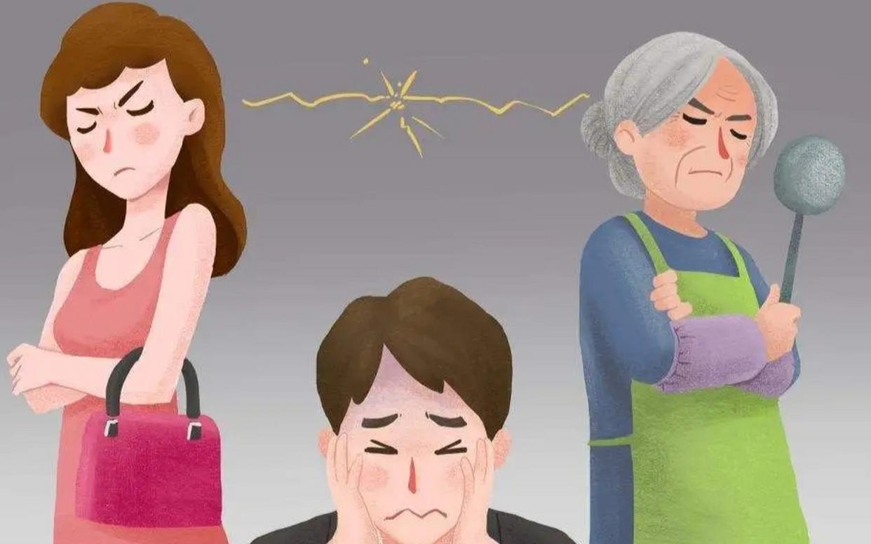 坐月子收到婆婆一袋烂水果！我扔垃圾桶，老公捡回来时我抱着孩子哭：你眼里到底有没有