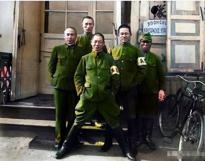 日本为啥对我们中国一直这么狂呢？二战都过去八十年了，他们还在反华。这就是大家不懂