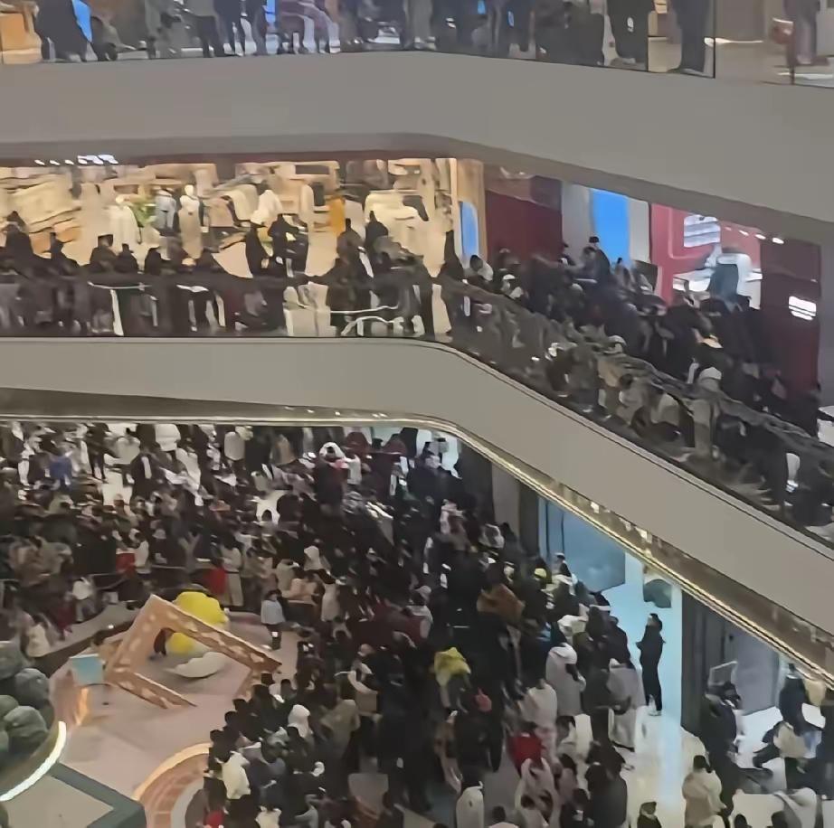 真的劝大家一句​今天晚上不要出去跨年了​不是因为这个日子不值得庆祝，而是因为