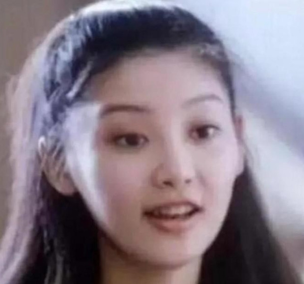 1988年，21岁的徐帆疯狂倒追老师王志文，同居了3年之后，王志文把徐帆赶出家门