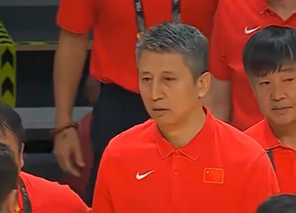 中国队完成了初级目标，男篮亚洲杯进入四强，半决赛面对击败黎巴嫩的新西兰。​