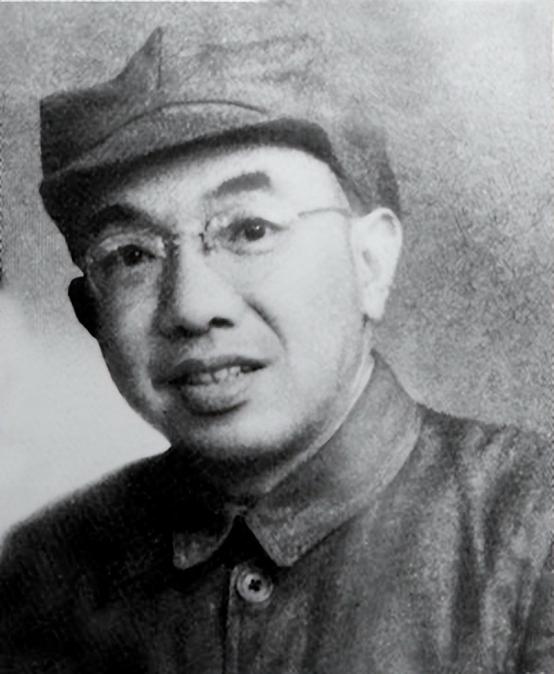 1943年，新四军七师政委曾希圣拉住黄克诚，偷偷对他说：“老黄，我老婆可能是特务