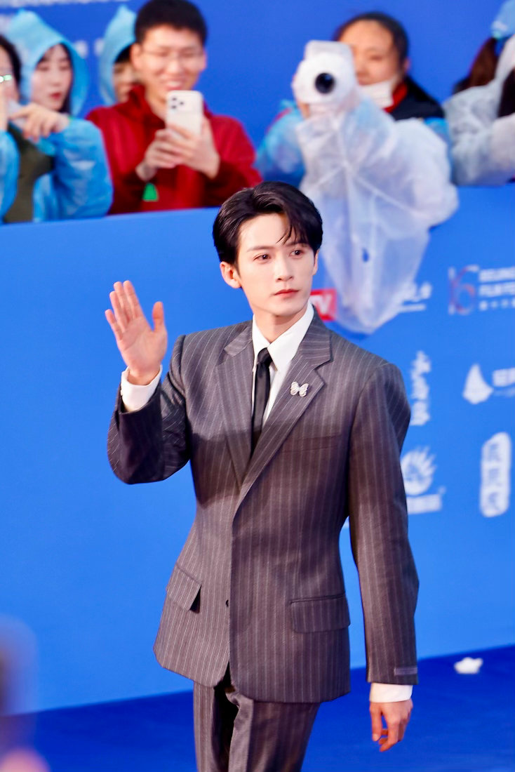 檀健次太会说了从猎罪图鉴到现在，他的采访一直挺有内容的。不是那种只会说“谢谢大