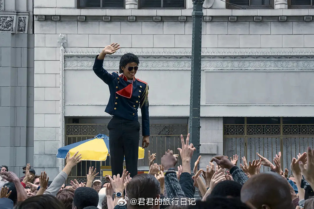 《迈克尔杰克逊：巨星之路》确认引进，将于下个月上映，大概率是今年的爆款电影。目前