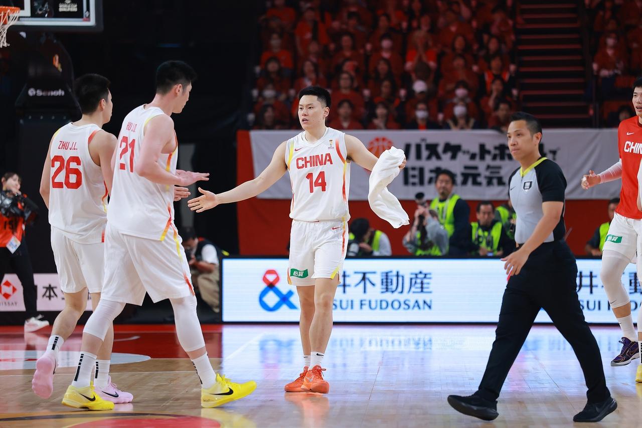中国男篮所在小组排名：1、日本：3胜1负，+322、韩国：2胜2负，03