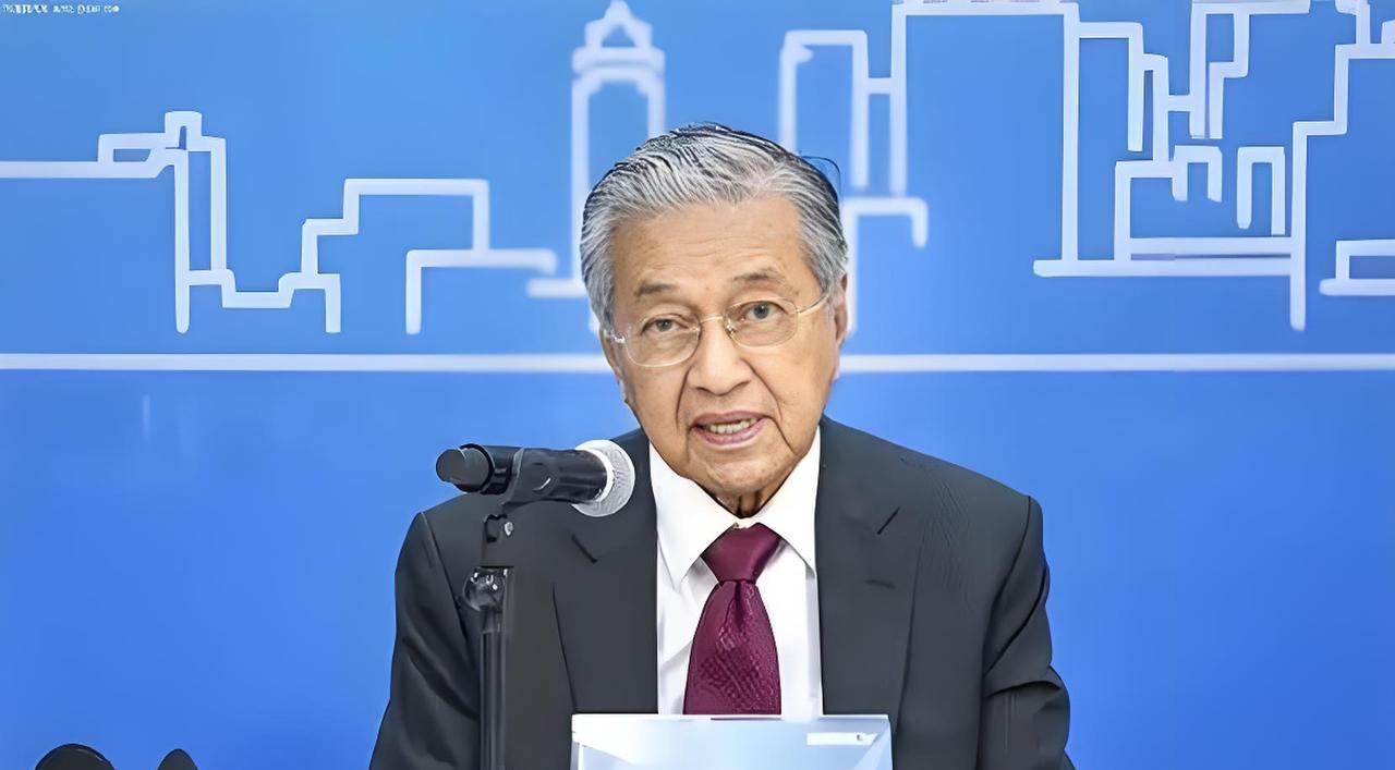 为中国仗义执言了！5月31日，在东京第30届日经论坛上，马来西亚前首相马哈迪直言