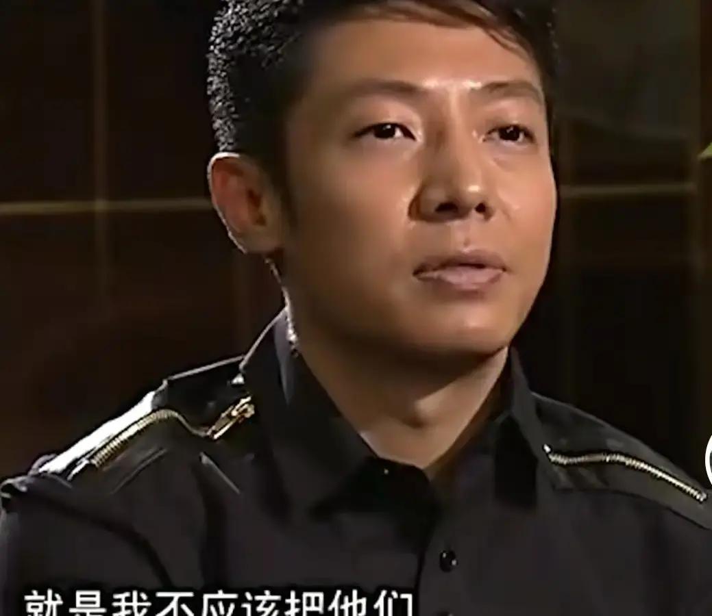 撒贝宁说：“我很后悔把父母从老家武汉接到北京来，我跟妹妹都在北京，我爸妈退休后在