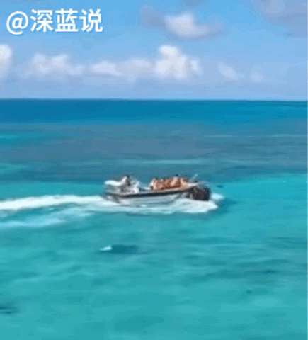 官方第一时间发布通报称，在仁爱礁附近海域，非法坐滩的菲律宾57号舰相关人员再次制