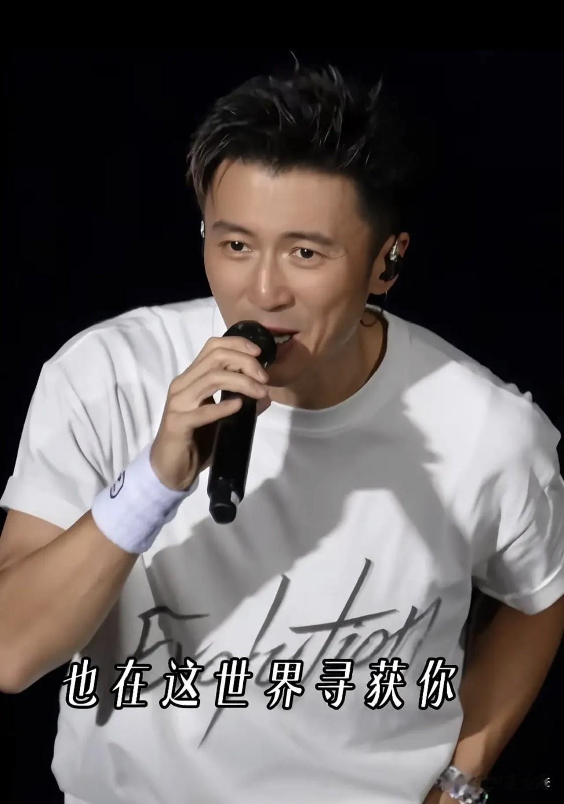 太般配了！谢霆锋和王菲！谢霆锋鸟巢演唱会最令人感动的细节，不是谢霆锋的歌