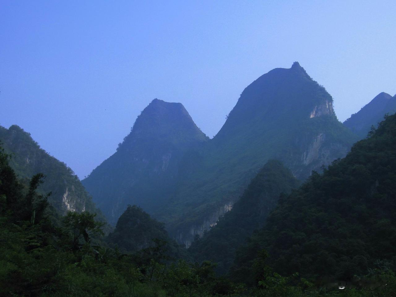 有人说：“一个女人，给不了你生理需求，给不了你事业帮助，经济上也不给你分担，还给