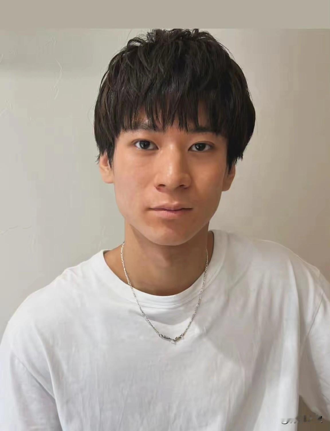 户上的偶像是不是王艺迪？伦敦世乒赛前，他剪了大迪同款发型，还烫了头发！