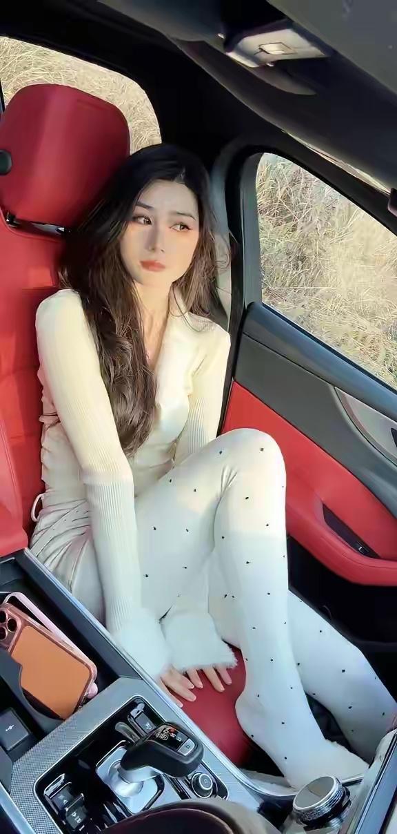 洁白无瑕，白无瑕