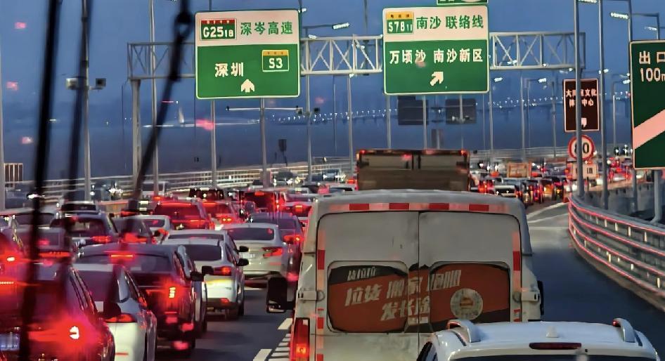 深中通道每次堵车的原因都很统一幸好这次堵车不用自己开车...不然更绝望..