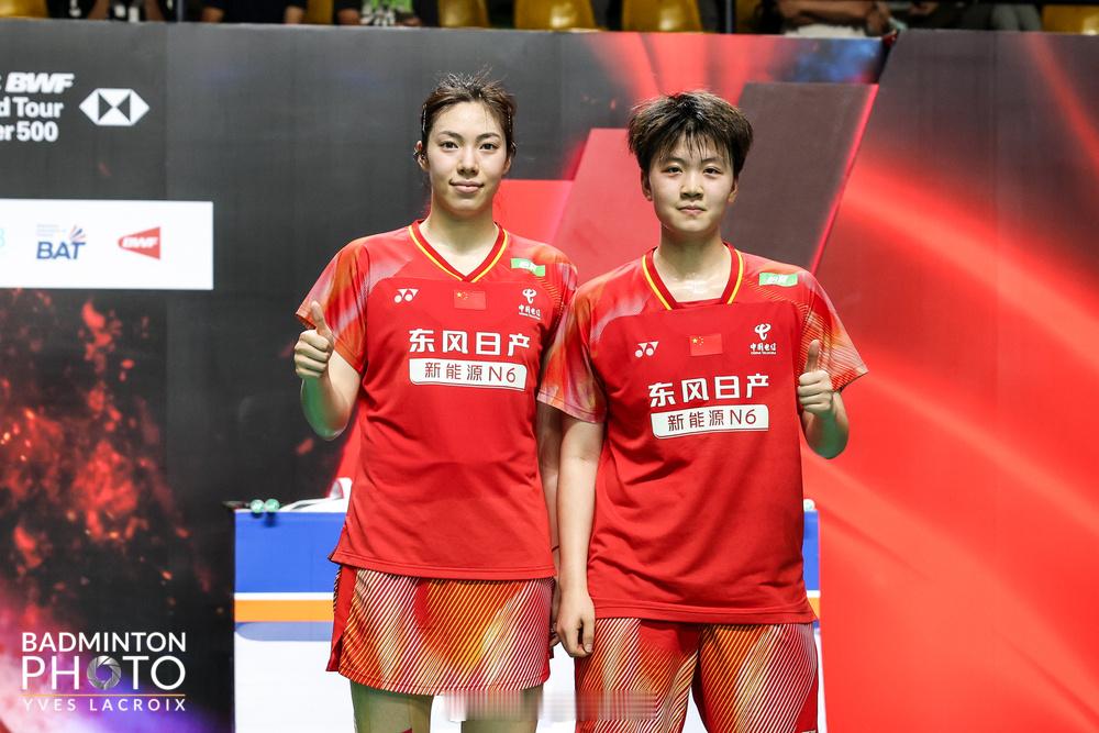 国羽女双新组合首秀500赛就夺冠！泰国公开赛女双决赛：鲍骊婧/曹梓涵19-21