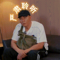 佟丽娅一个人就是一个团队大哥小助理看佟丽娅处理工作看着太解压，做事干脆利落逻辑
