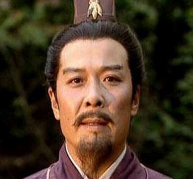 世人都以为刘备是被陆逊火烧连营700里击败的，其实这是一个谎言。700里，就是3