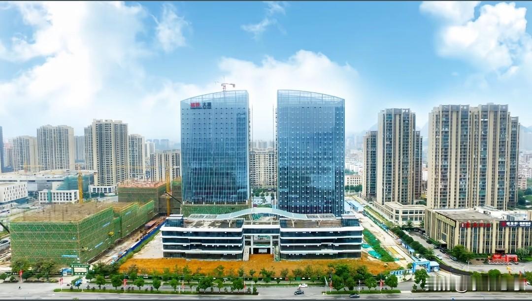 广西每个地方都成立了城投公司，应该也是汇集了重要资金的平台，不断爆出城投公司负责