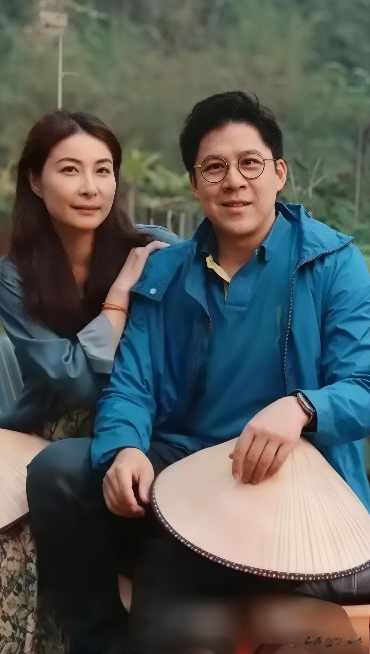  不用刻意秀恩爱，同框的松弛感已经说明一切啦