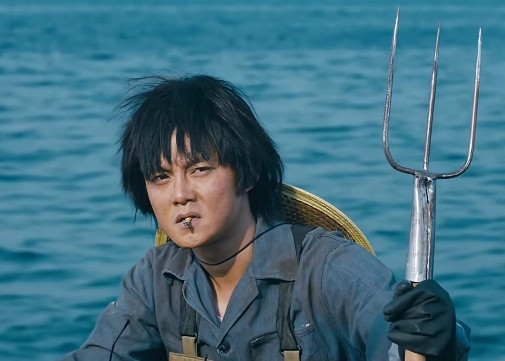我有一种预感尹正以后可能不会再拍戏了因为从他的道歉看出，他对自己的要求太