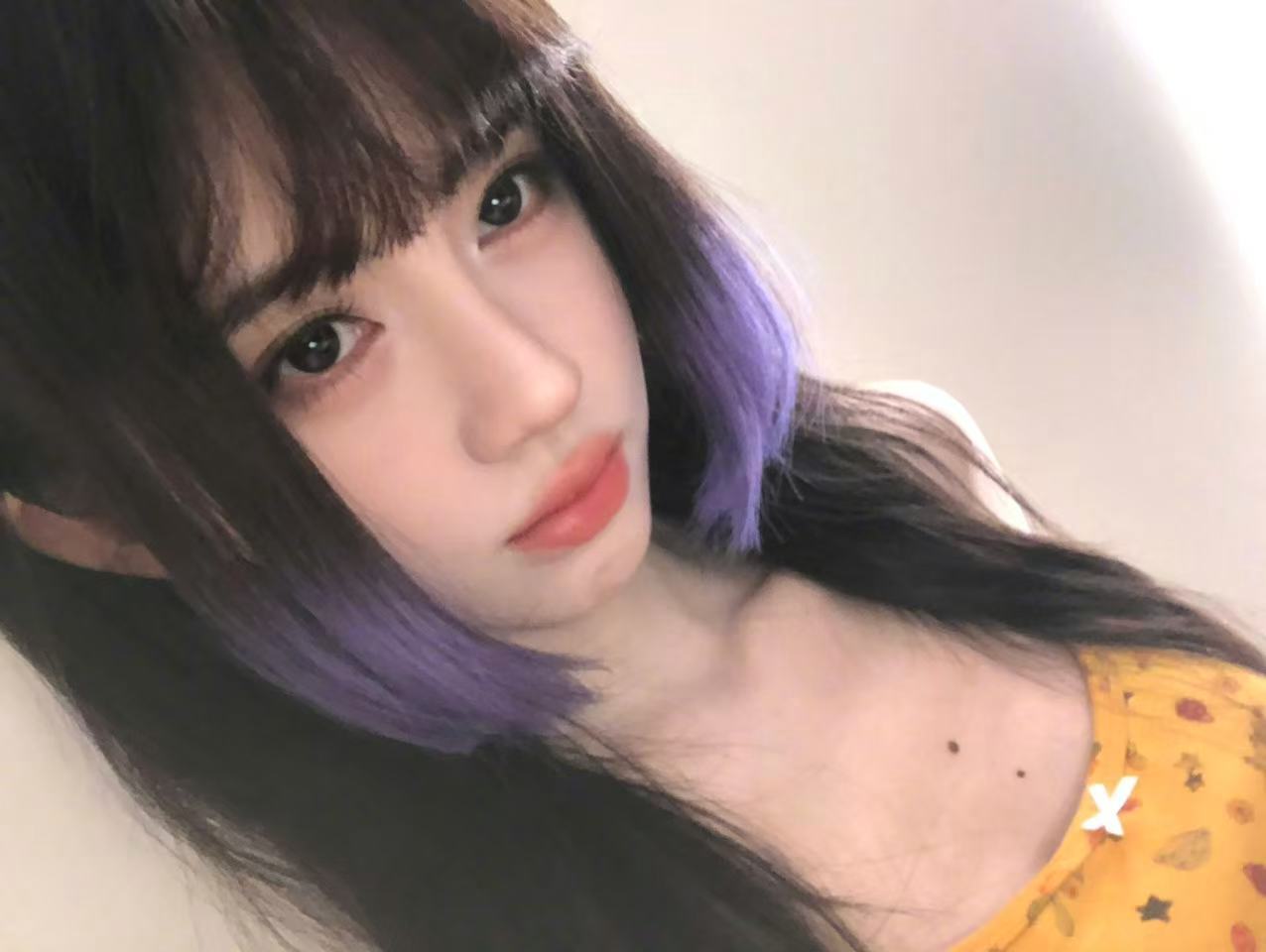 鞠婧祎紫色发尾鞠婧祎公主切紫色发尾鞠婧祎公主切紫色发尾，神来的
