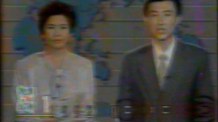 1992年7月的一个夏夜，北京医院的病房里气若游丝。88岁的邓颖超已经走到了生命