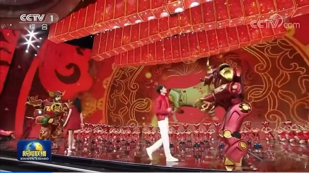 王一博三登央视春晚，新闻联播均预告节目特写，巨星排面😋每次央视都把他拍的很好看