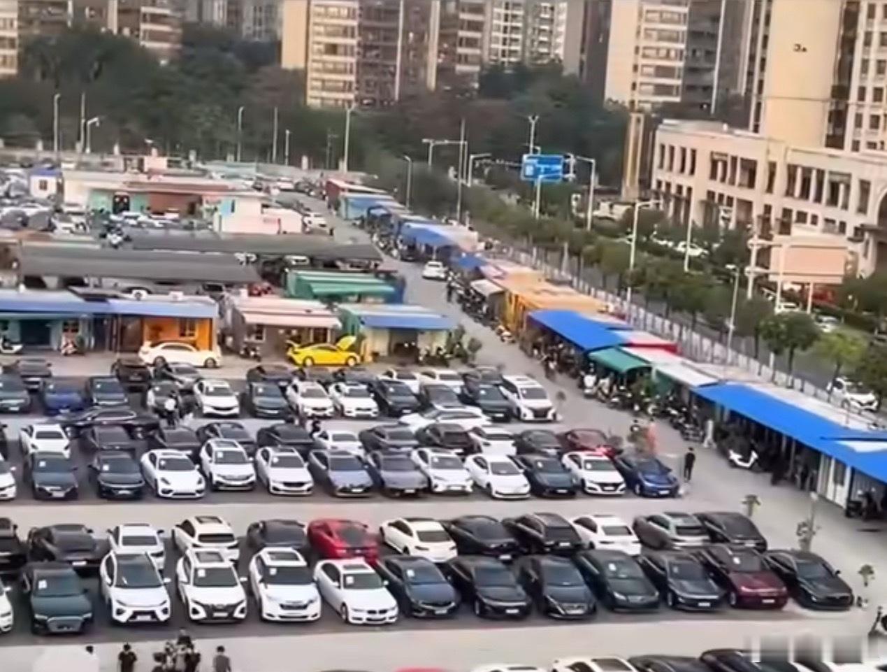 33万的大G都是谁在买33万就能拿下奔驰大G，价格看着真香，但入手前一定要冷静。