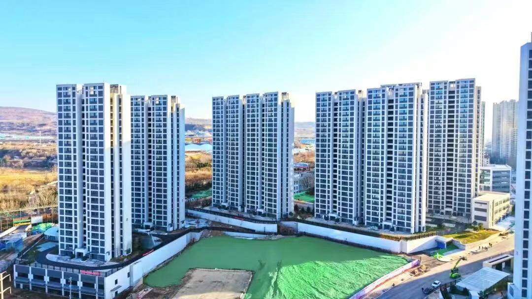 近日，随着最后一处道路景观落成，西安市灞桥区苏唐水村城中村改造项目（五地块）正式